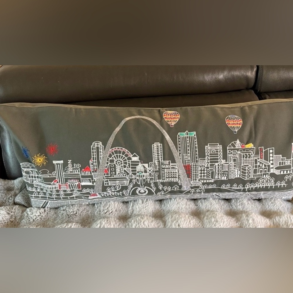 NWT Beyond Cushions St. Louis Skyline Day Pillow Cover 35x14